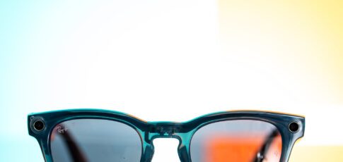 the ray-ban meta smart glasses are still