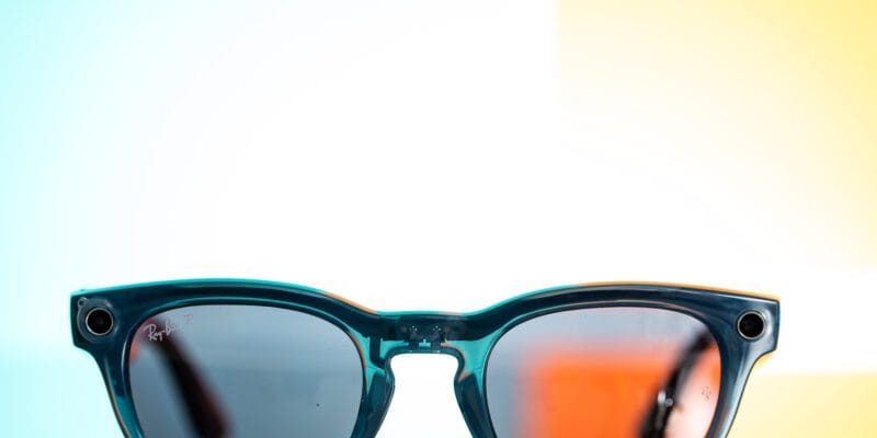 the ray-ban meta smart glasses are still