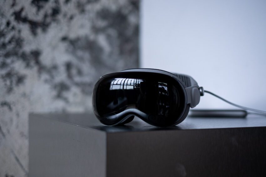 who is buying vr and xr headsets