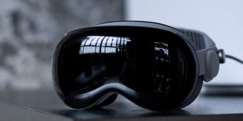 Who is buying VR and XR headsets anyway? | Hashe Computer Solutions (Pvt) Ltd.
