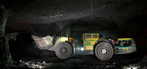 apple again sued over alleged conflict mineral