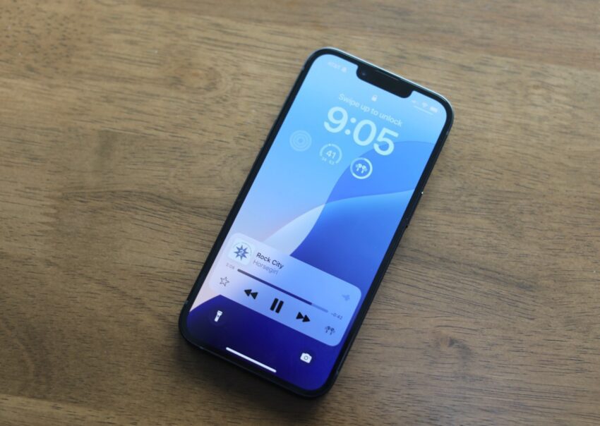 apple reportedly plans ambitious satellite-powered iphone features