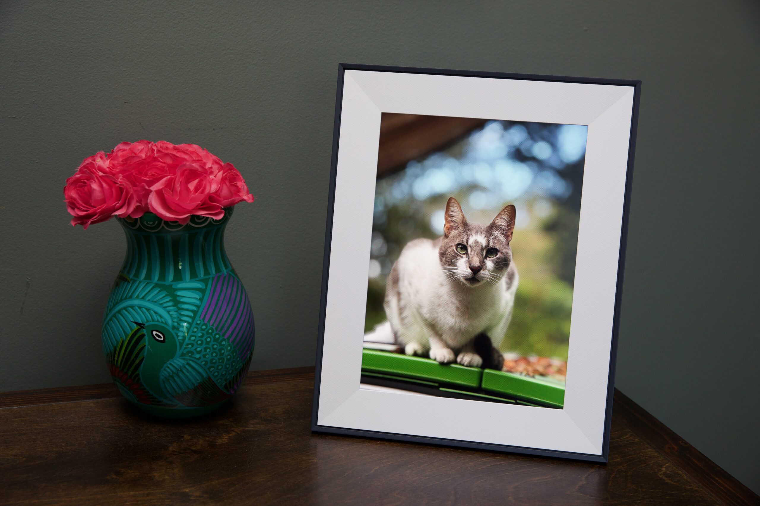 aura s latest gift-worthy digital photo frame