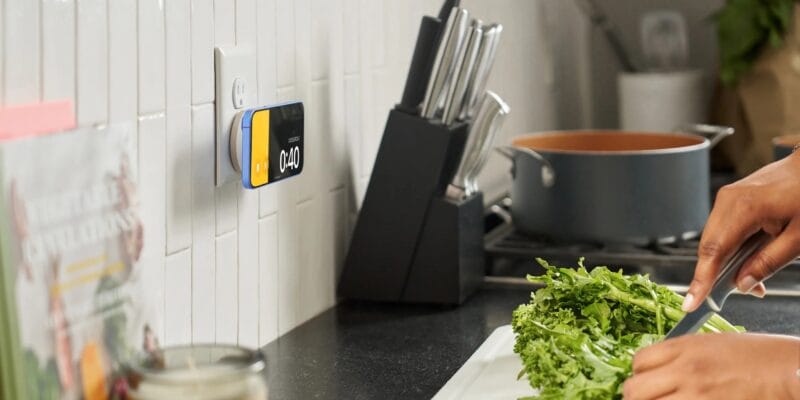 Twelve South’s magnetic PowerBug charger is 20 percent off for Black Friday 4 twelve south s magnetic powerbug charger is