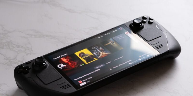 Valve will finally turn off the Steam Deck’s screen while it’s downloading games 4 valve will finally turn off the steam