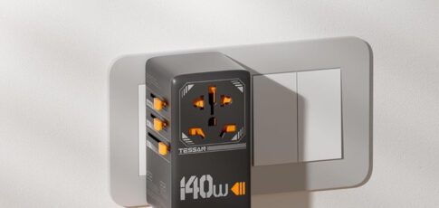 tessan s 140w universal travel adapter has