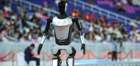 a humanoid robot-shaped bubble is forming china