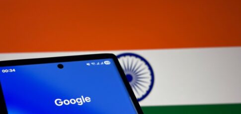 google teams up with accel to hunt