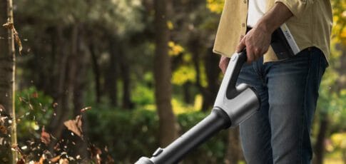 hoto s slick new leaf blower looks