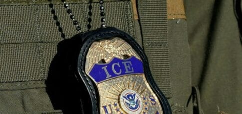 us gives local police a face-scanning app