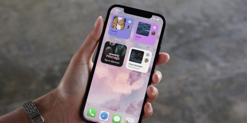 iOS 26.1 lets you turn down liquid glass’ transparency 16 ios 26 1 lets you turn down