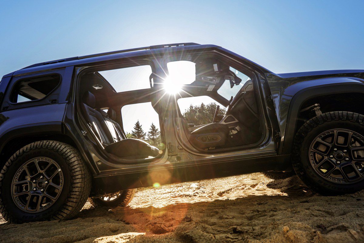 the all-electric jeep recon is finally here