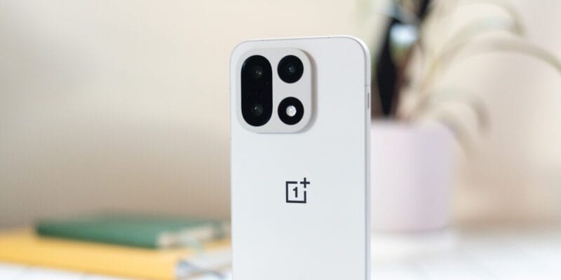 OnePlus 15 launches US preorders after delayed FCC clearance 2 oneplus 15 launches us preorders after delayed