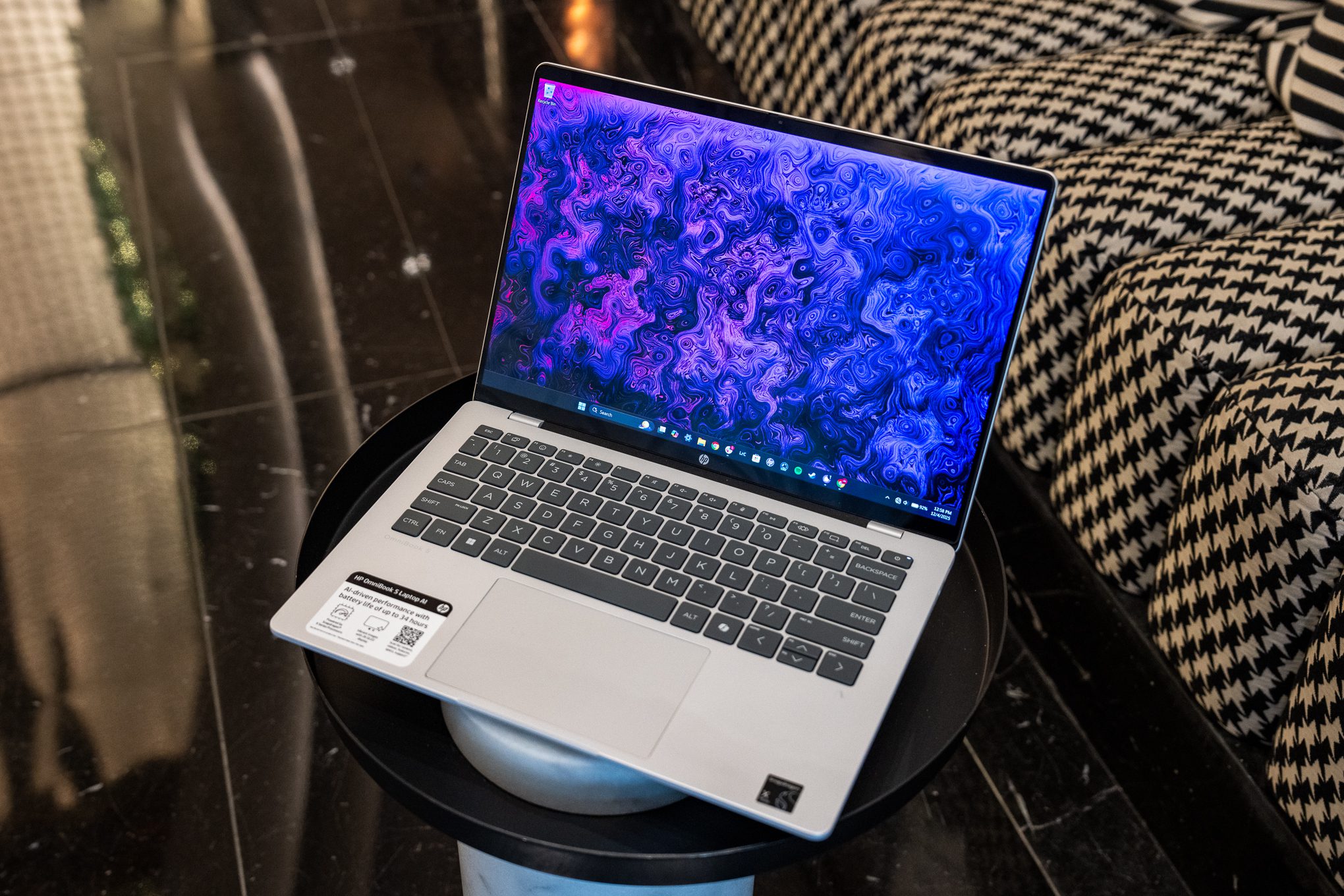 hp omnibook 5 14 review an oled