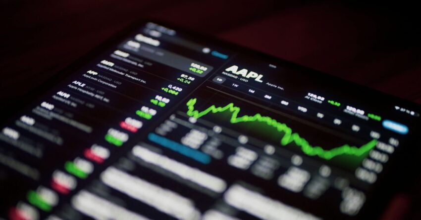 citi reiterates apple stock buy rating boosts