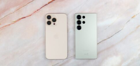 samsung and apple split best-selling phones in