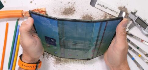 Tech News 12 galaxy z trifold suffers horrific defeat in