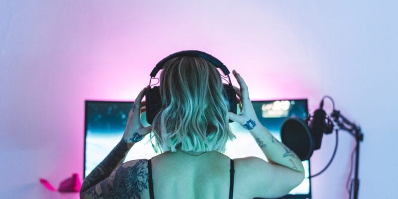 Netflix is betting on podcasts to become the new daytime talk show 15 netflix is betting on podcasts to become