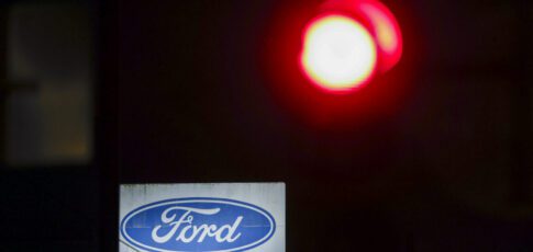 Tech News 8 ford ends f-150 lightning production starts battery