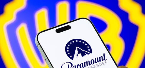 Tech News 1 paramount tries to swipe warner bros from