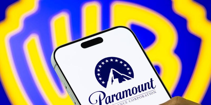 paramount tries to swipe warner bros from