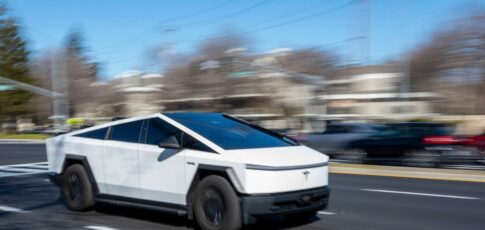 Tech News 8 musk says new tesla software allows texting