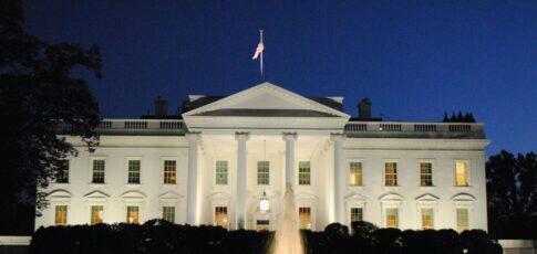 Tech News 8 apple specialists to participate in white house