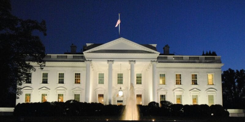 apple specialists to participate in white house
