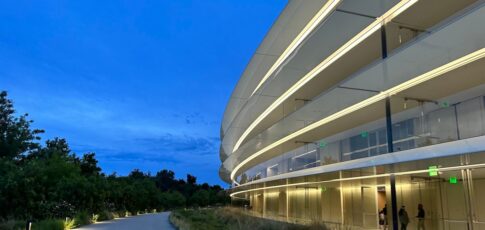 Tech News 10 apple warns some employees not to leave