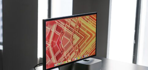 Tech News 5 apple s 5k studio display is down
