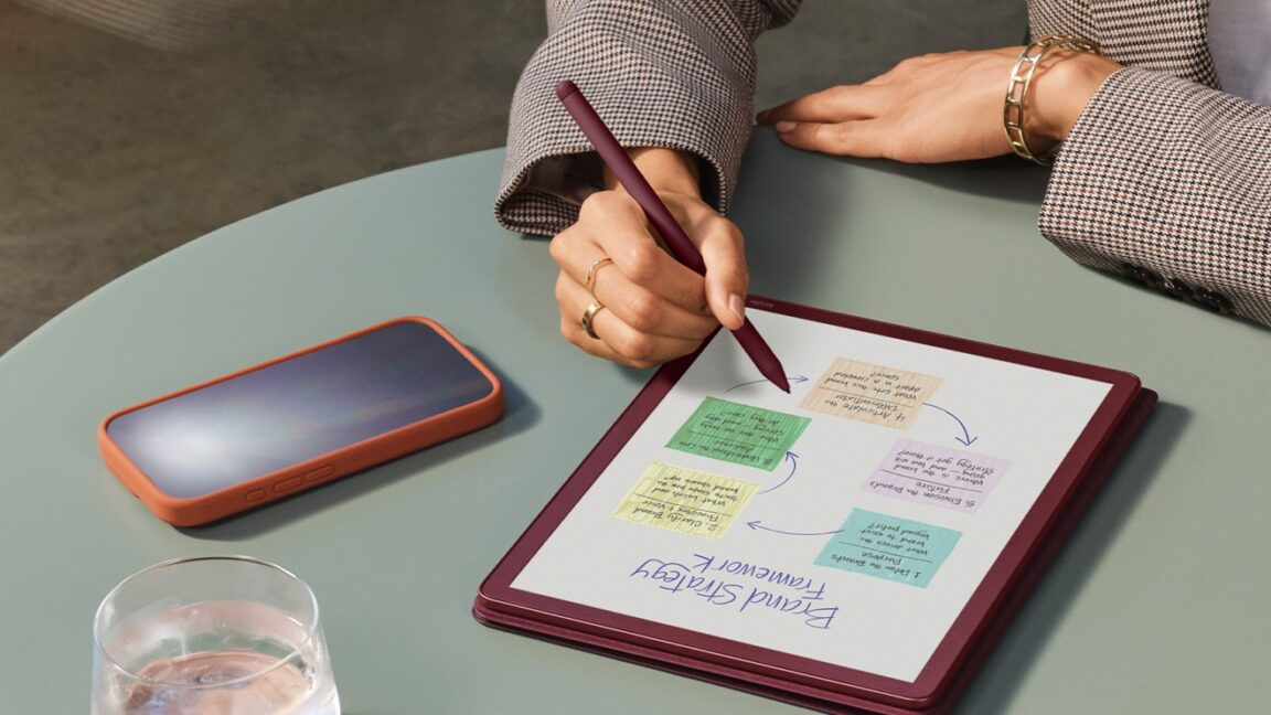 kindle scribe colorsoft brings color e-ink to