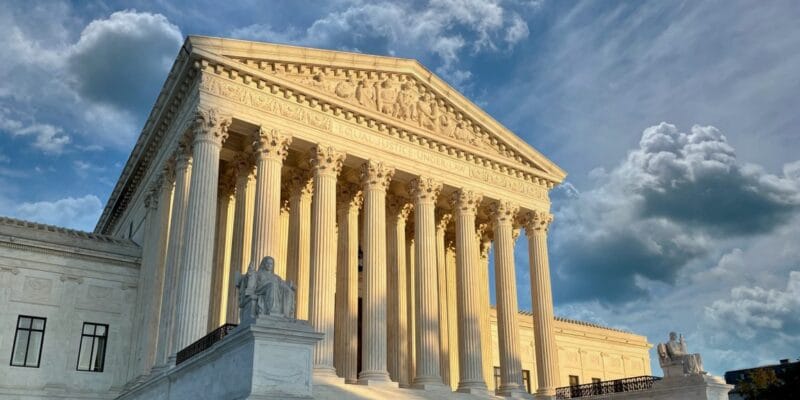 Supreme Court appears likely to approve Trump’s firing of FTC Democrat 4 supreme court appears likely to approve trump