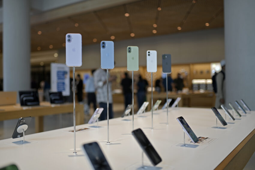 india is ordering apple and other phone