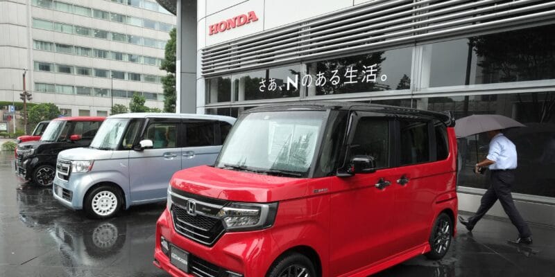 Trump invites ‘cute’ Japanese kei trucks to come to America 9 trump invites cute japanese kei trucks to
