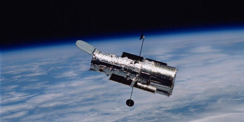 Planned satellite constellations may swamp future orbiting telescopes 15 planned satellite constellations may swamp future orbiting