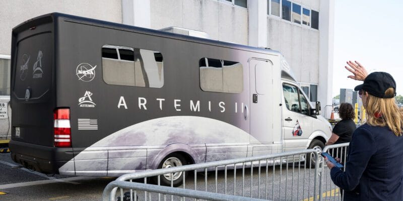 NASA rewraps Boeing Starliner Astrovan II for Artemis II ride to launch pad 11 nasa rewraps boeing starliner astrovan ii for