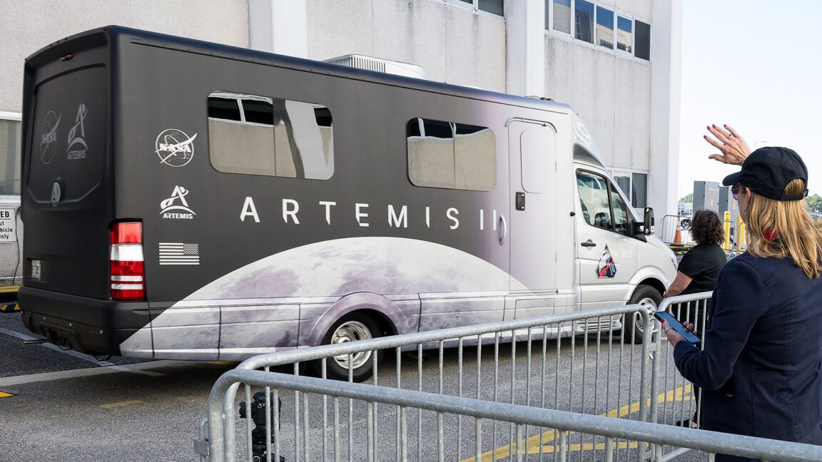 nasa rewraps boeing starliner astrovan ii for