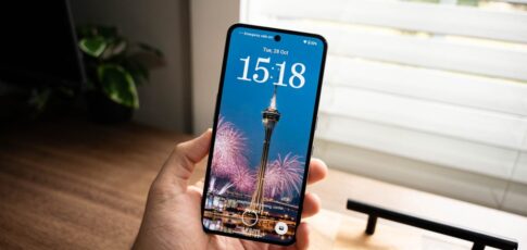 Tech News 5 nothing s lockscreen ads seem to wreck