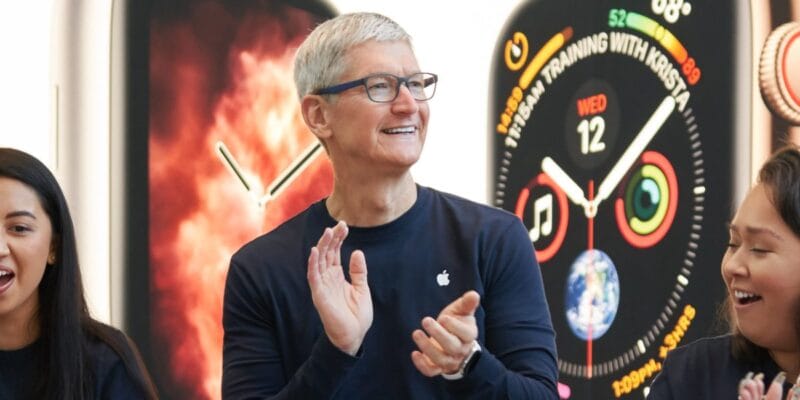 Tim Cook just bought 50,000 Nike shares, and investors noticed 5 tim cook just bought 50 000 nike
