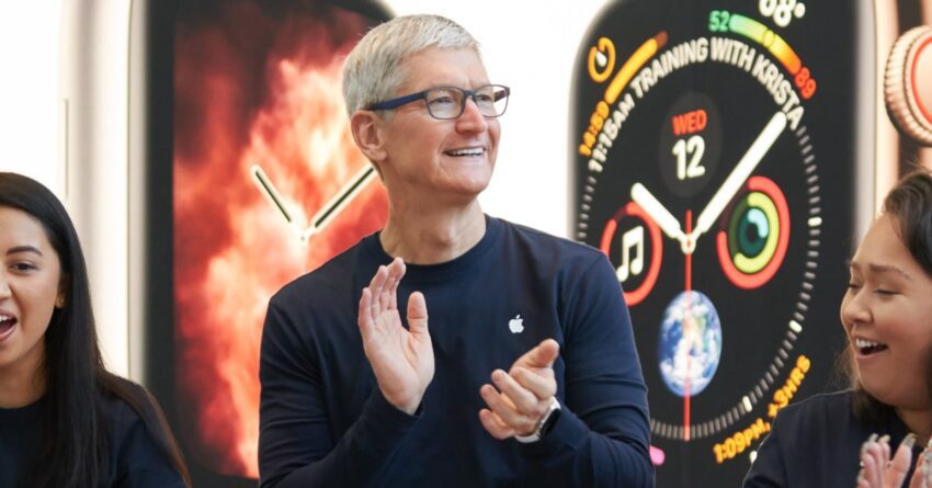 tim cook just bought 50 000 nike