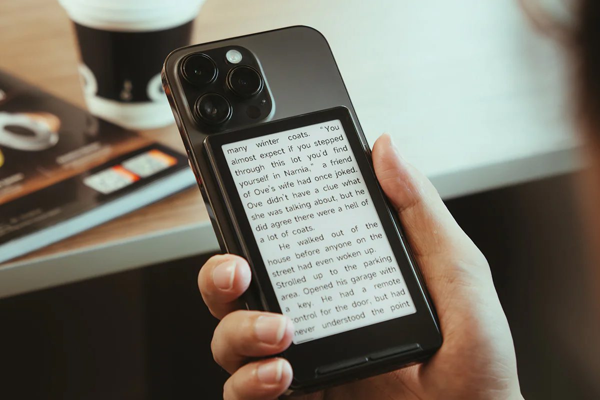 this tiny magnetic e-reader sticks to the