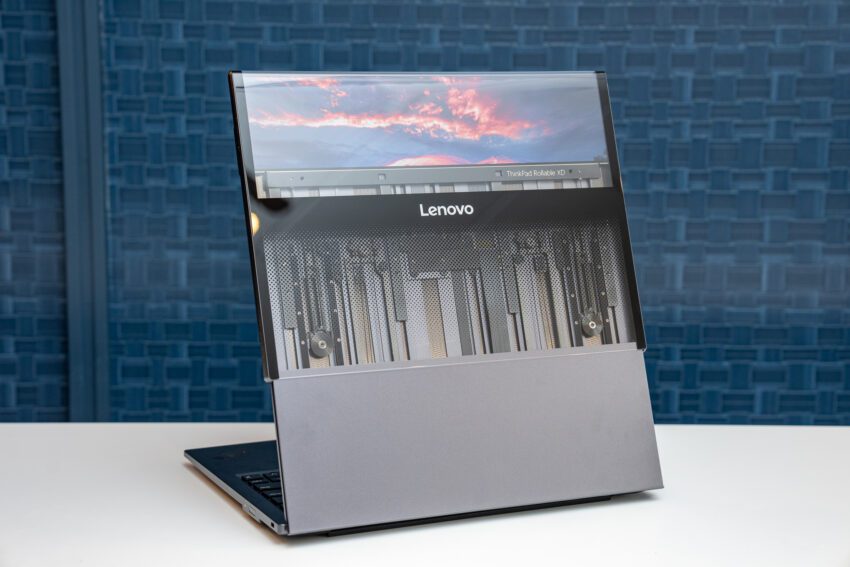 this thinkpad laptop concept has a rollable