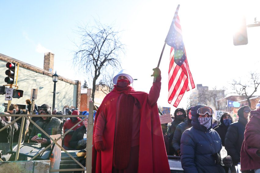 Tech News 1 ice invades minnesota and minnesotans fight back