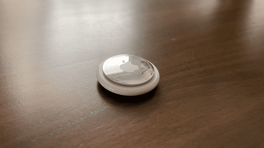 report apple plans to launch ai-powered wearable