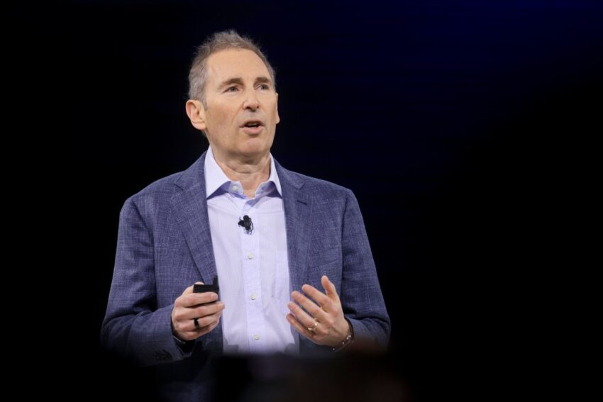 Tech News 7 amazon is reportedly in talks to invest