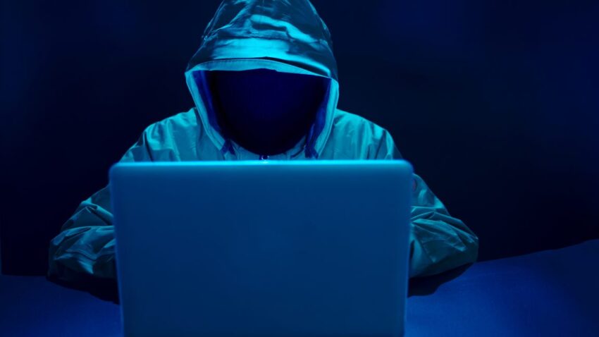 hacker who stole 120 000 bitcoins wants