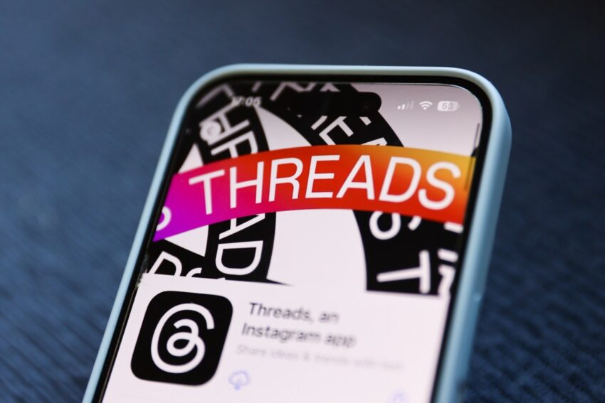 threads edges out x in daily mobile