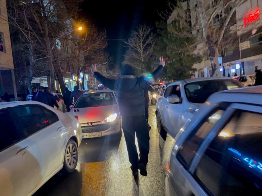 internet collapses in iran amid protests over