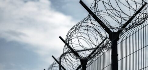 letting prisons jam contraband phones is a