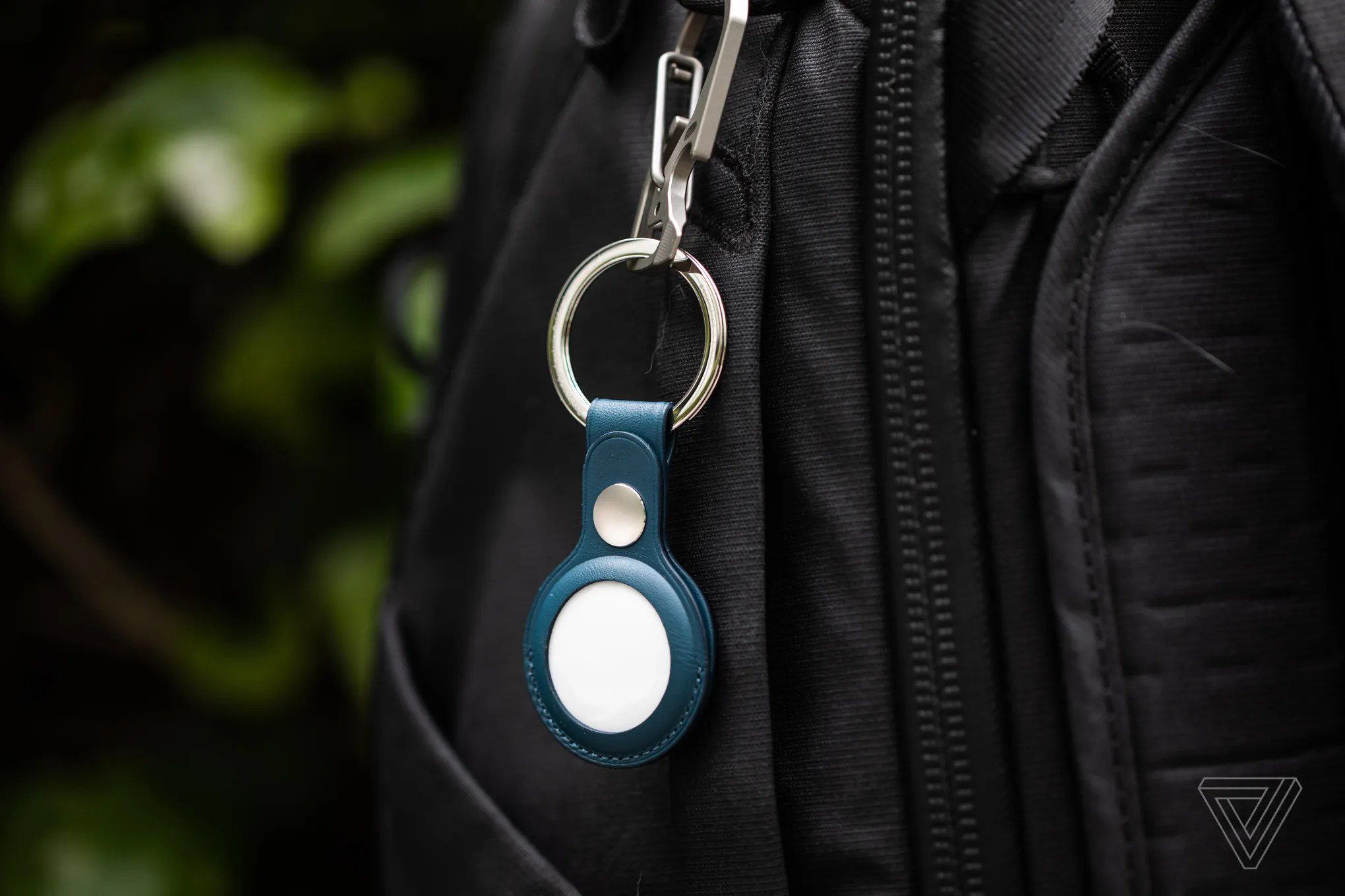 Apple is reportedly working on an AirTag-sized AI wearable 2 apple is reportedly working on an airtag-sized